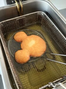 frire les beignets mickey
