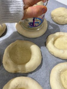 appuyer avec un verre