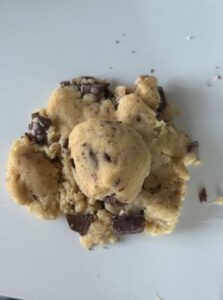 coeur congelé dans pâte à cookies
