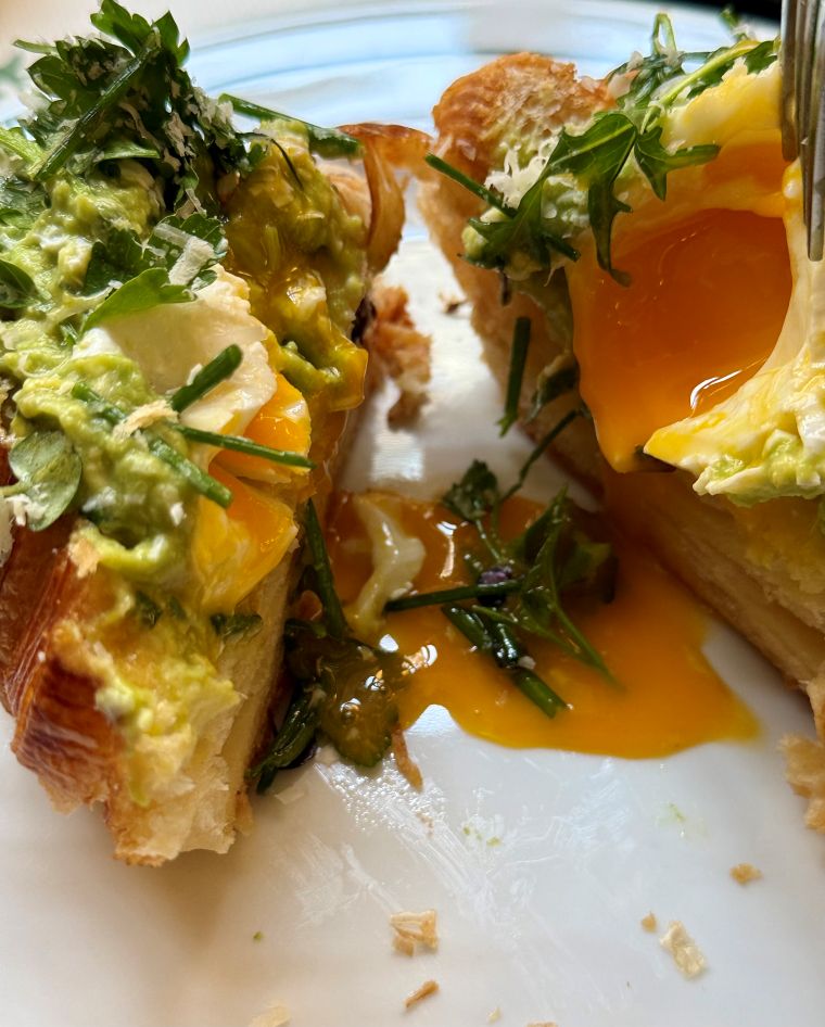 Coupe du croissant avocado
