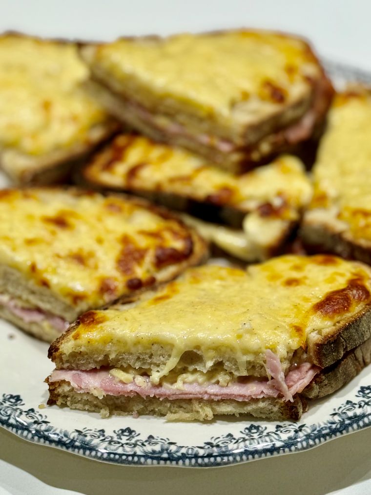 Croque-monsieur gratiné au gouda