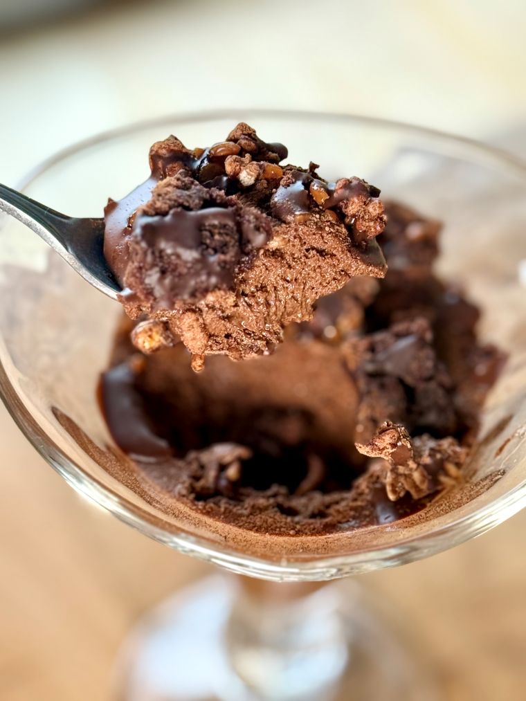 Mousse au chocolat et brownie