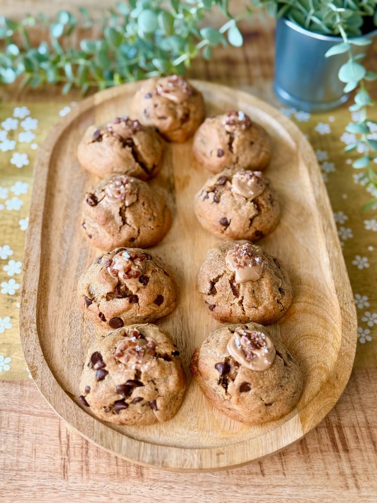 cookies, pâte à tartiner bueno, éclats de caramel, fleur de sel