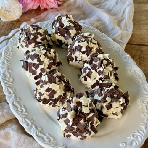 Merveilleux maison, crème vanille, copeaux de chocolat