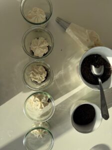 montage des verrines tiramisu