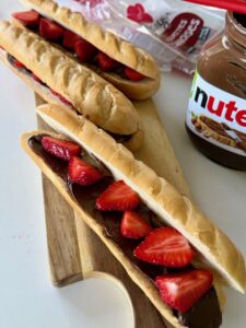 préparation des paninis fraise nutella