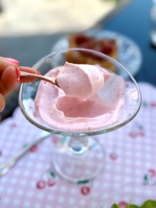 Mousse aux fraises avec 3 ingrédients, express