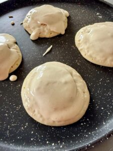 couvrir de pâte à pancakes