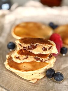 pancakes avec un coeur de cookie