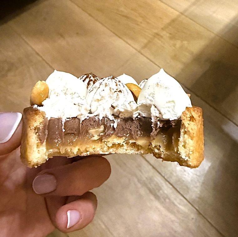 Tartlettes Snickers croquée à pleines dents