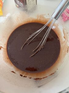 Pâte à gâteaux au cacao pour base des cupcakes halloween Oreo